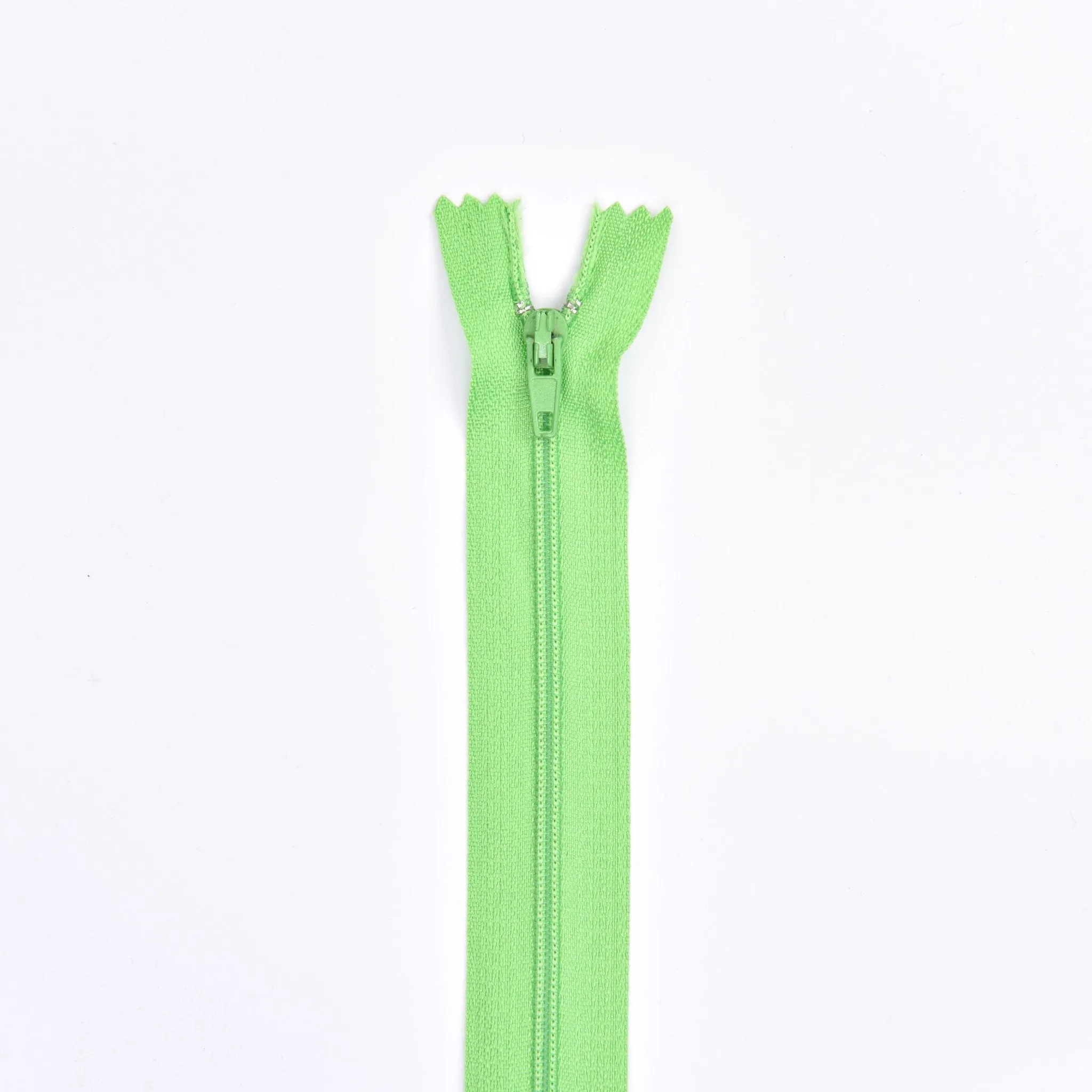 Multi Purpose Zippers 20 cm Close End