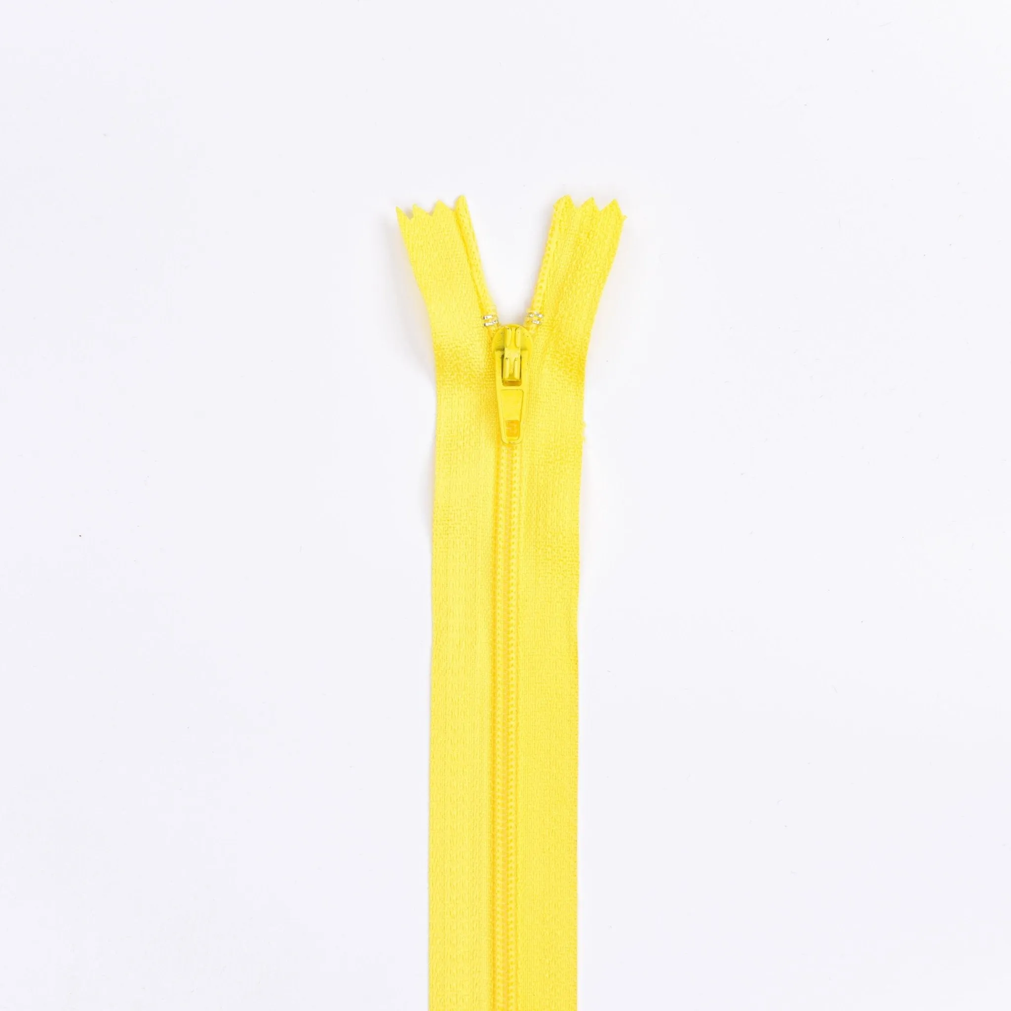 Multi Purpose Zippers 20 cm Close End