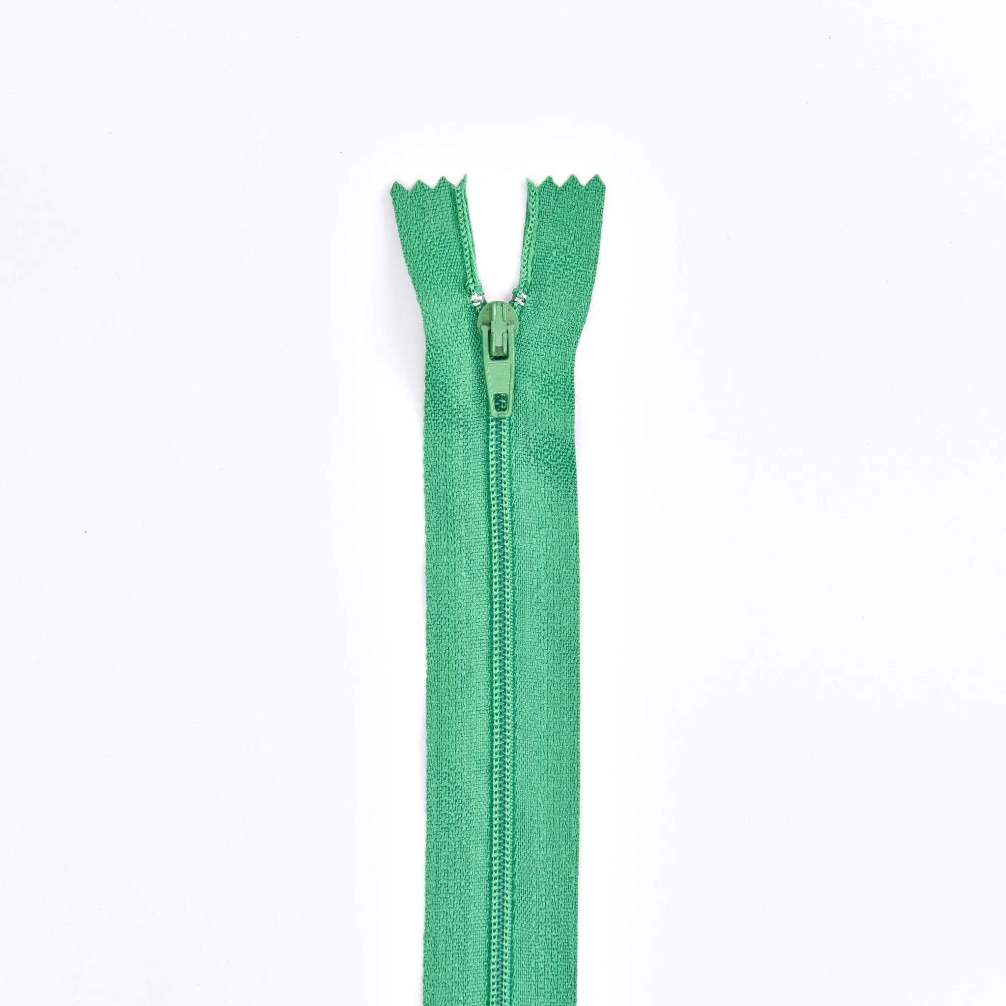 Multi Purpose Zippers 20 cm Close End